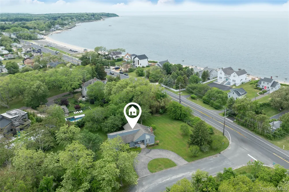 100 Bayberry Lane Southold, NY 11971