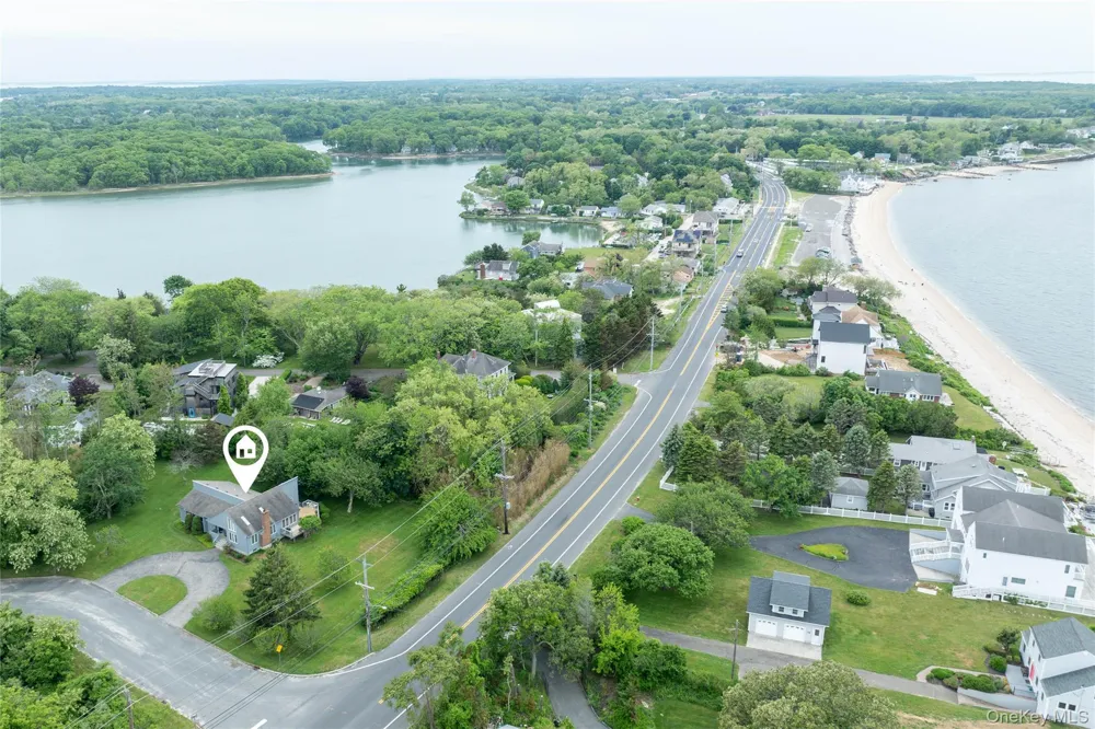 100 Bayberry Lane Southold, NY 11971
