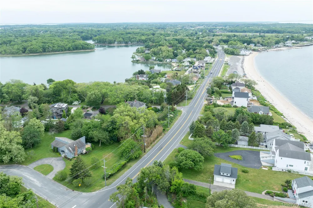 100 Bayberry Lane Southold, NY 11971