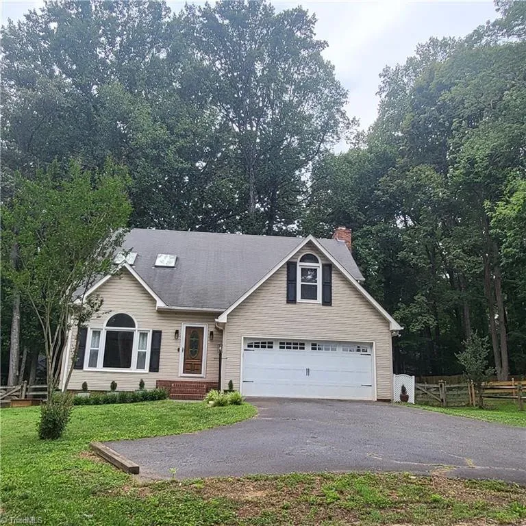 1302 Chickasha Drive Lewisville, NC 27023