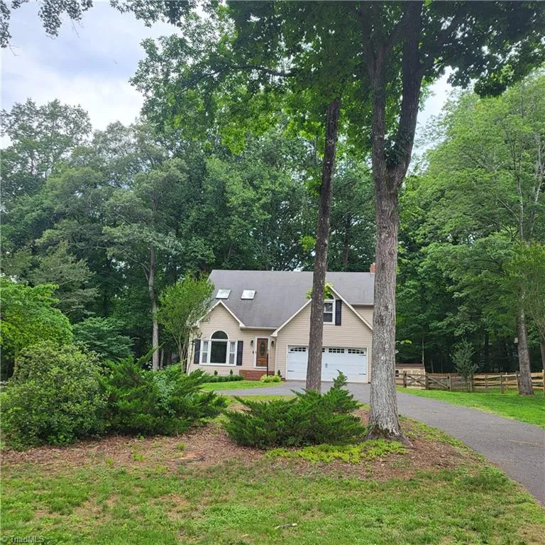1302 Chickasha Drive Lewisville, NC 27023