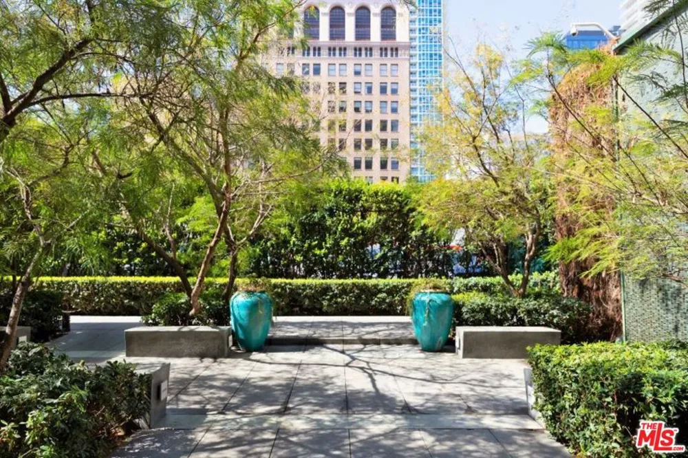 849 S Broadway #203 Los Angeles, CA 90014