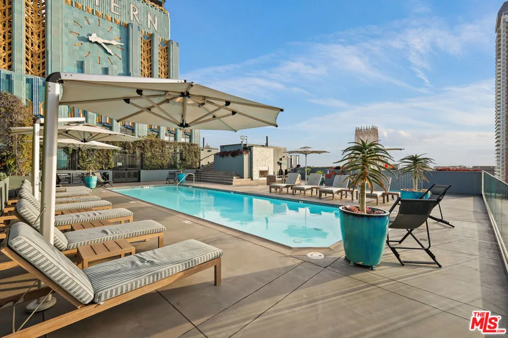 849 S Broadway #203 Los Angeles, CA 90014