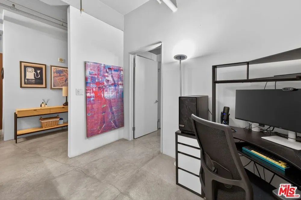 849 S Broadway #203 Los Angeles, CA 90014
