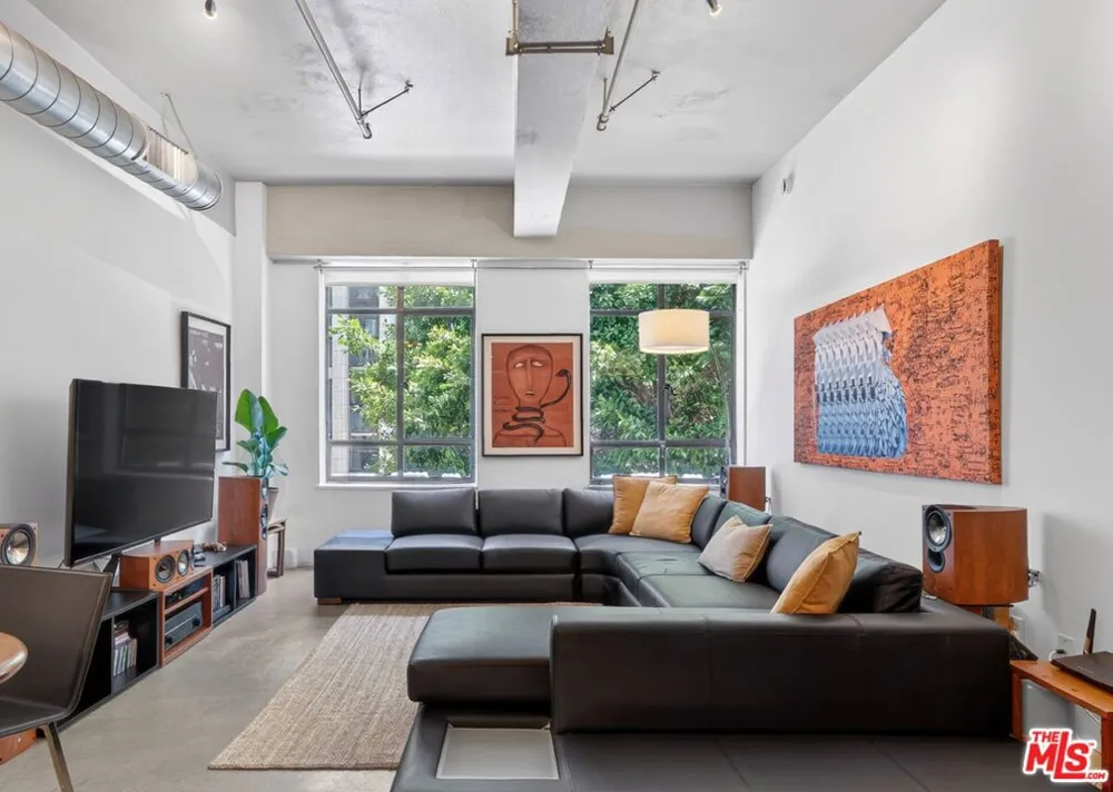 849 S Broadway #203 Los Angeles, CA 90014