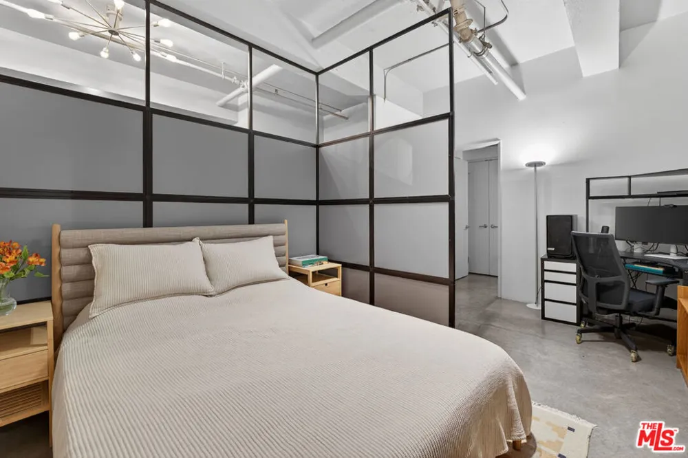 849 S Broadway #203 Los Angeles, CA 90014
