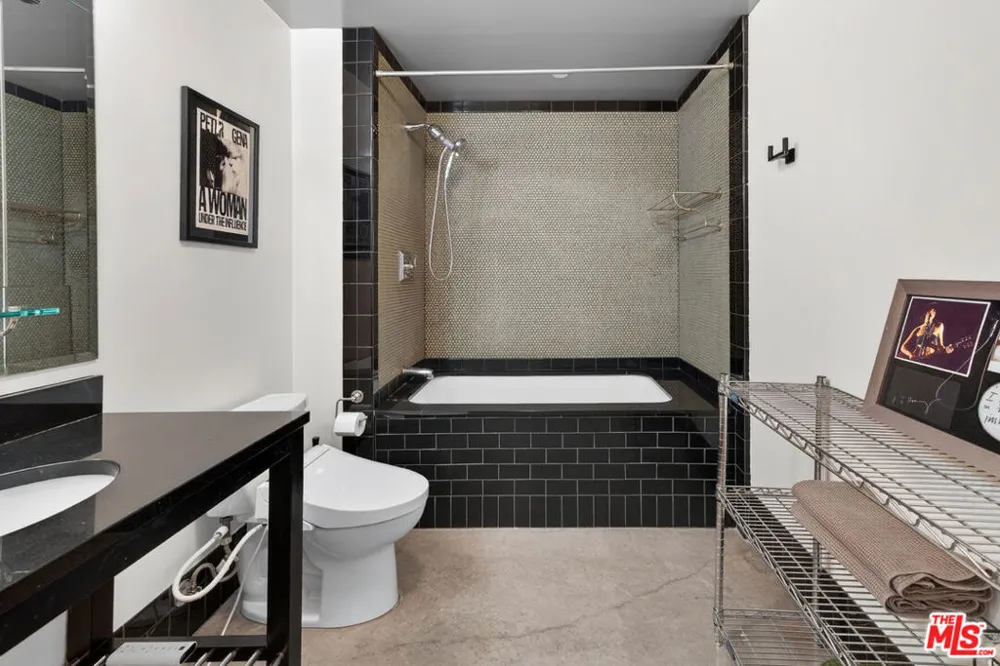 849 S Broadway #203 Los Angeles, CA 90014