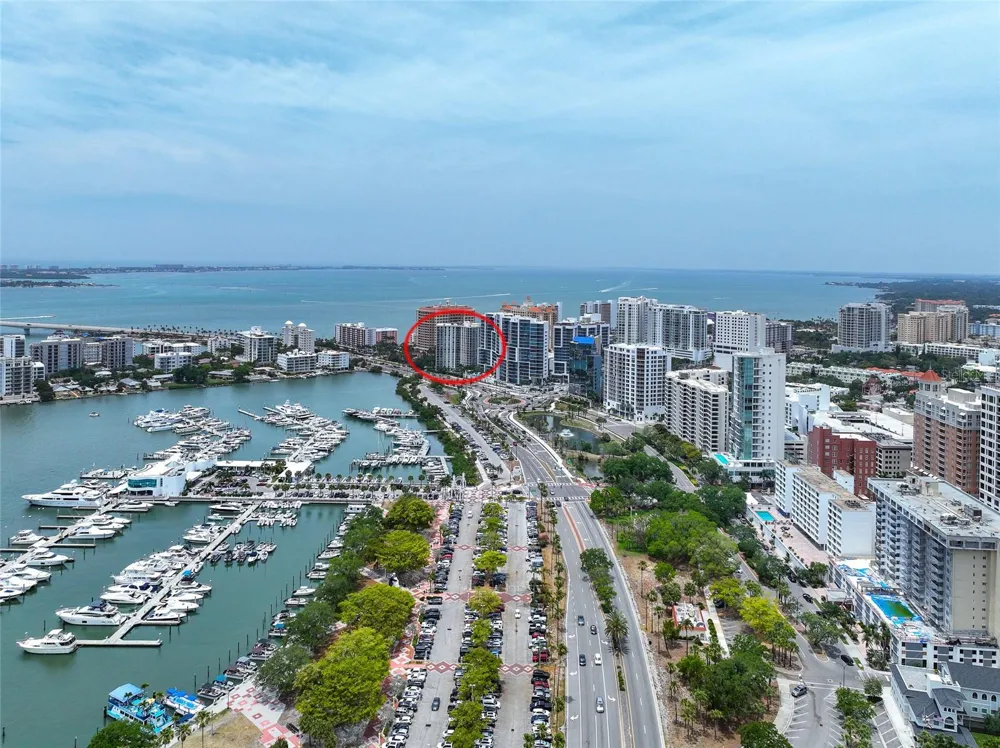 1111 GULFSTREAM AVE #1A AVENUE #1A Sarasota, FL 34236