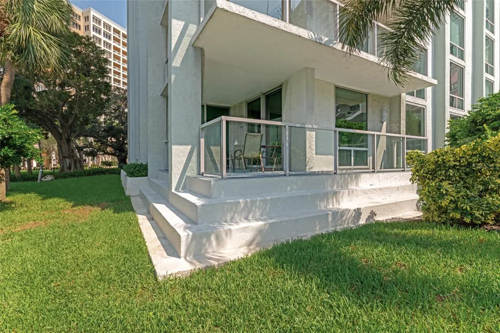 1111 GULFSTREAM AVE #1A AVENUE #1A Sarasota, FL 34236
