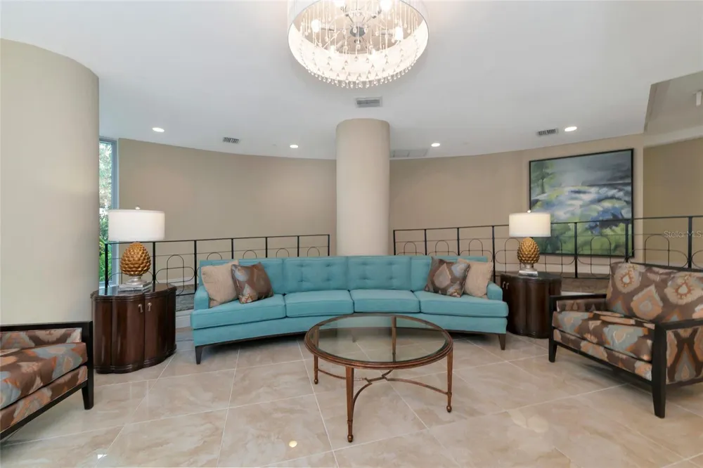 1111 GULFSTREAM AVE #1A AVENUE #1A Sarasota, FL 34236