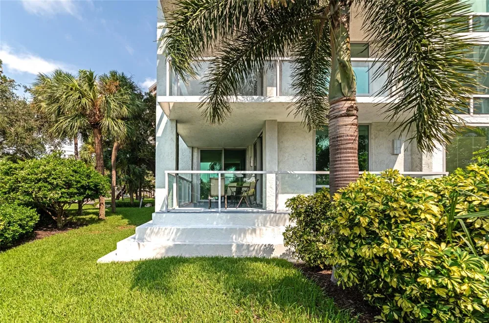 1111 GULFSTREAM AVE #1A AVENUE #1A Sarasota, FL 34236