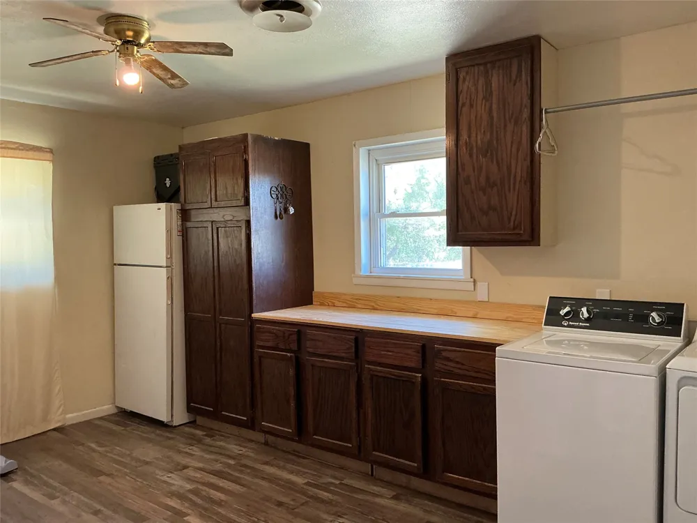 3900 County Road 304a Comanche, TX 76442
