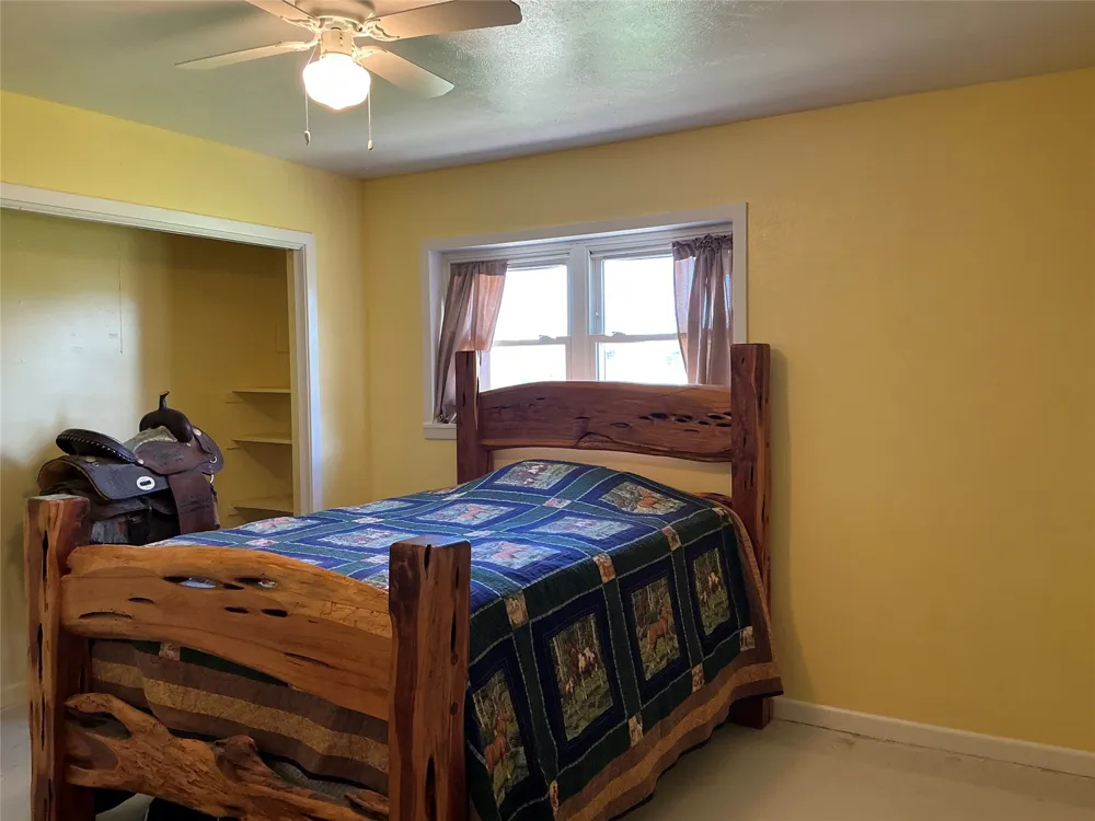 3900 County Road 304a Comanche, TX 76442