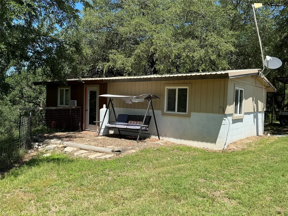 3900 County Road 304a Comanche, TX 76442