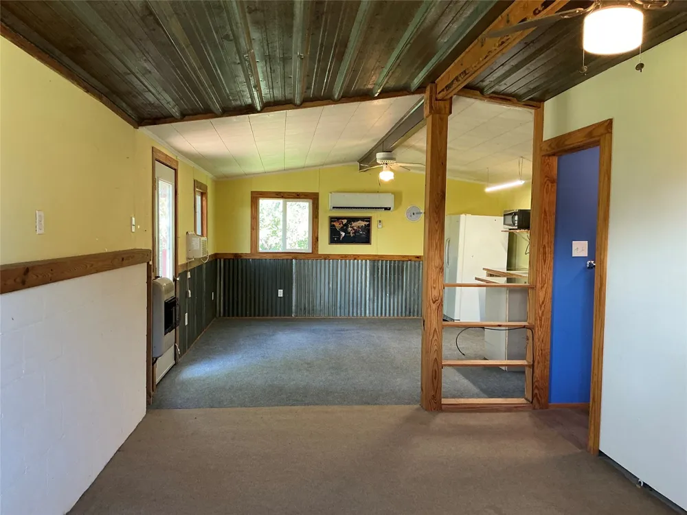 3900 County Road 304a Comanche, TX 76442