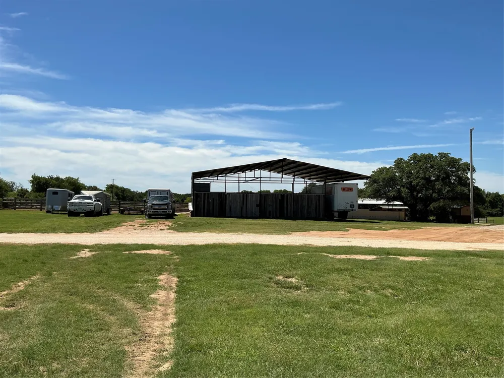 3900 County Road 304a Comanche, TX 76442