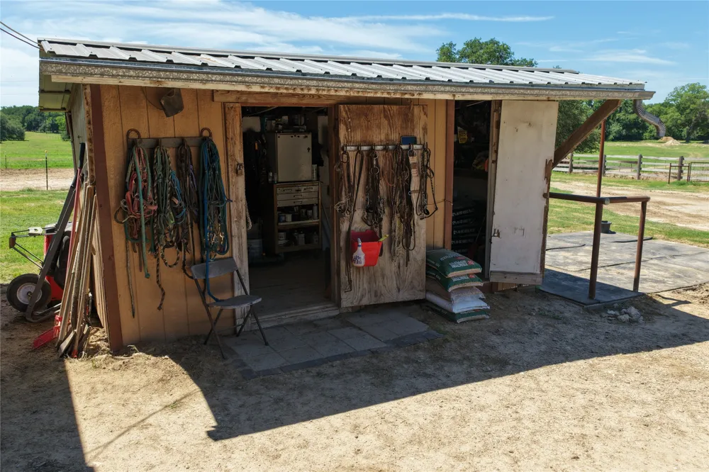 3900 County Road 304a Comanche, TX 76442