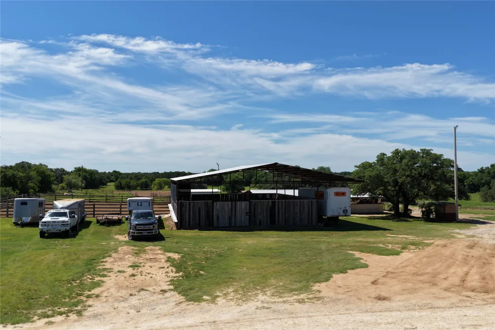 3900 County Road 304a Comanche, TX 76442