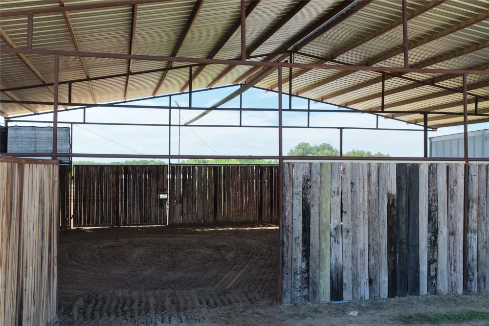3900 County Road 304a Comanche, TX 76442