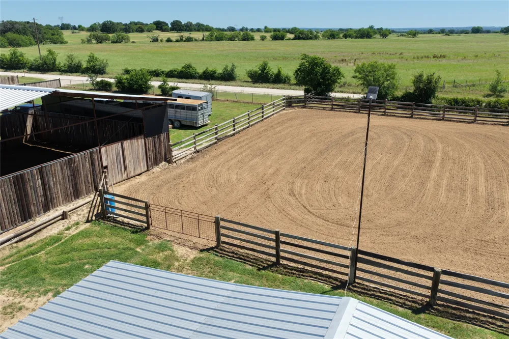 3900 County Road 304a Comanche, TX 76442