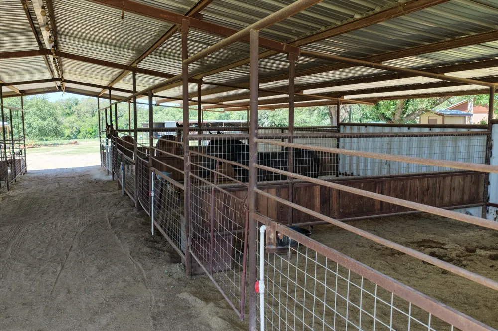 3900 County Road 304a Comanche, TX 76442