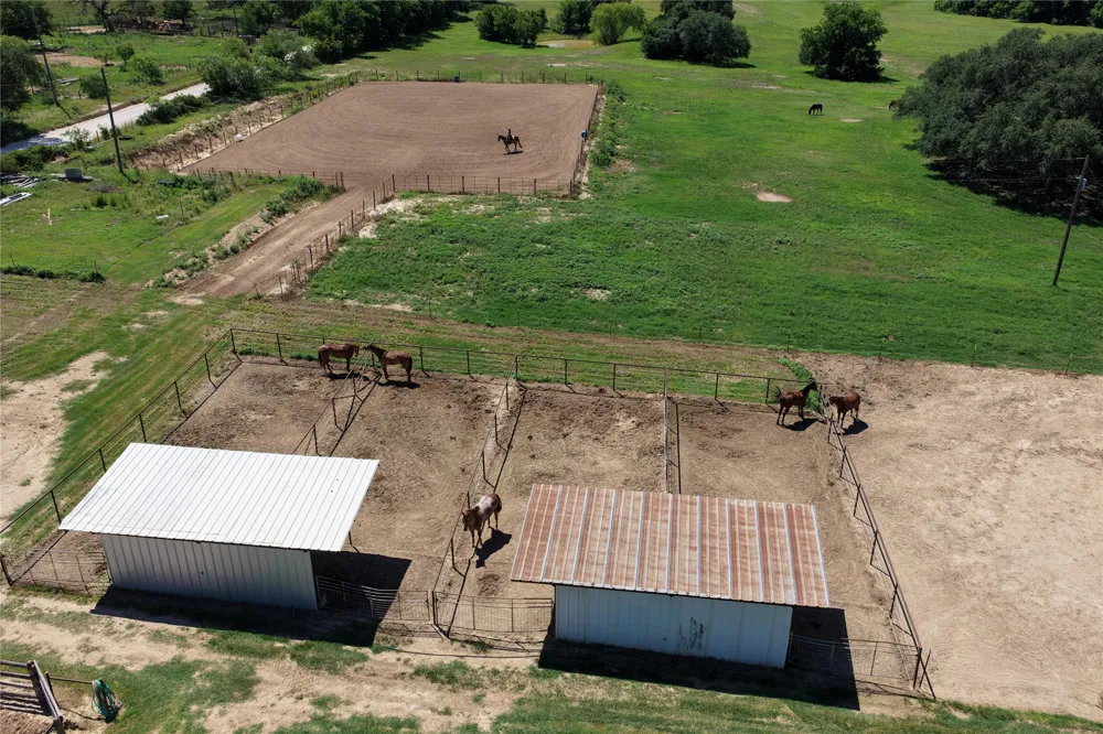 3900 County Road 304a Comanche, TX 76442
