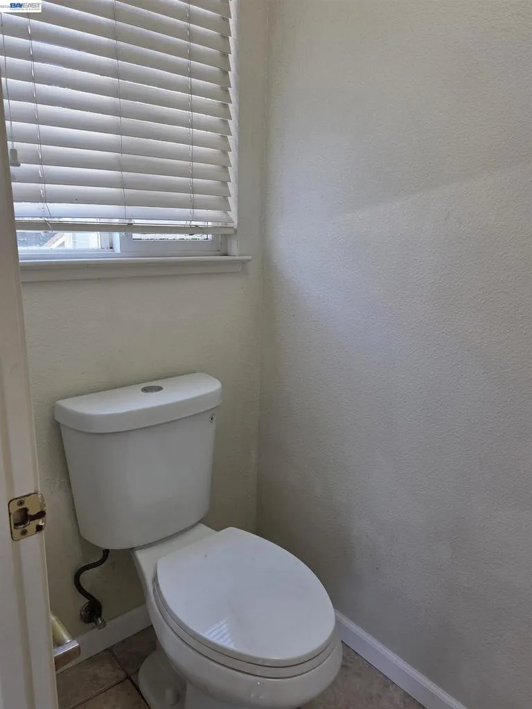 378 Alvarado St San Leandro, CA 94577