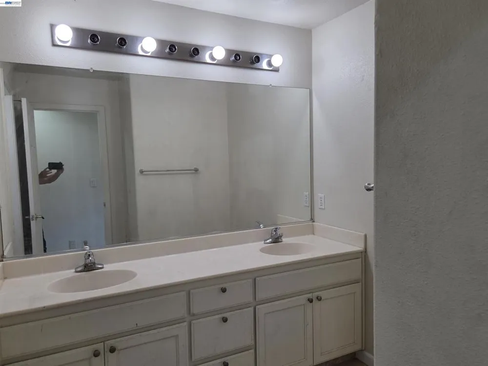 378 Alvarado St San Leandro, CA 94577