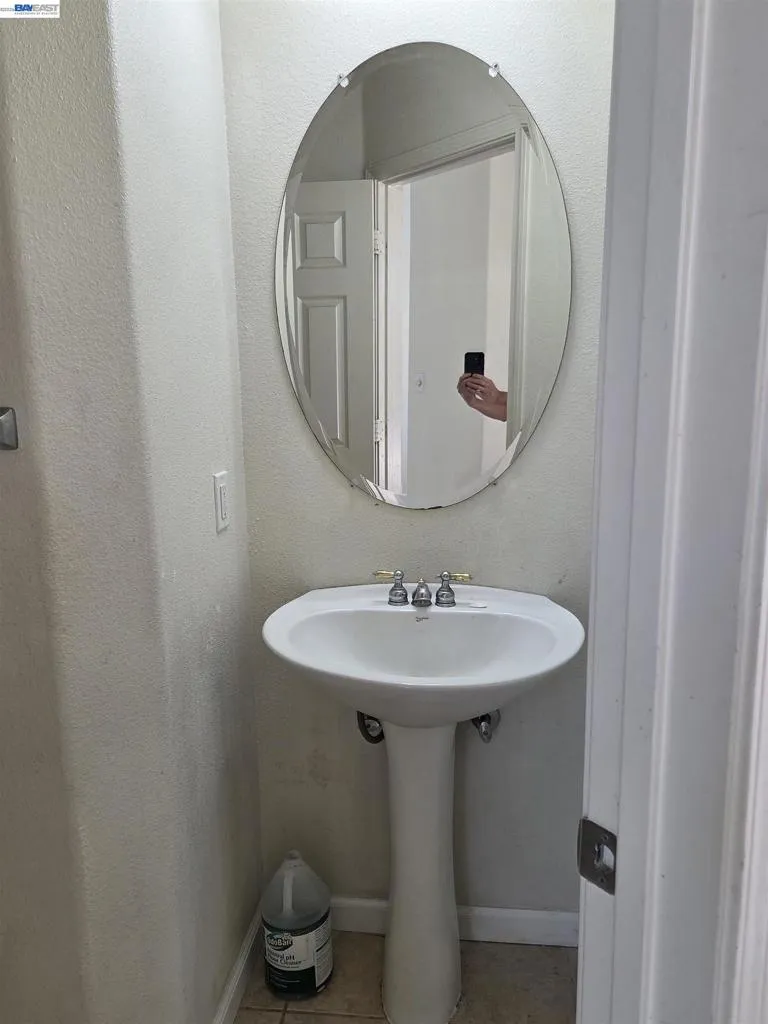 378 Alvarado St San Leandro, CA 94577