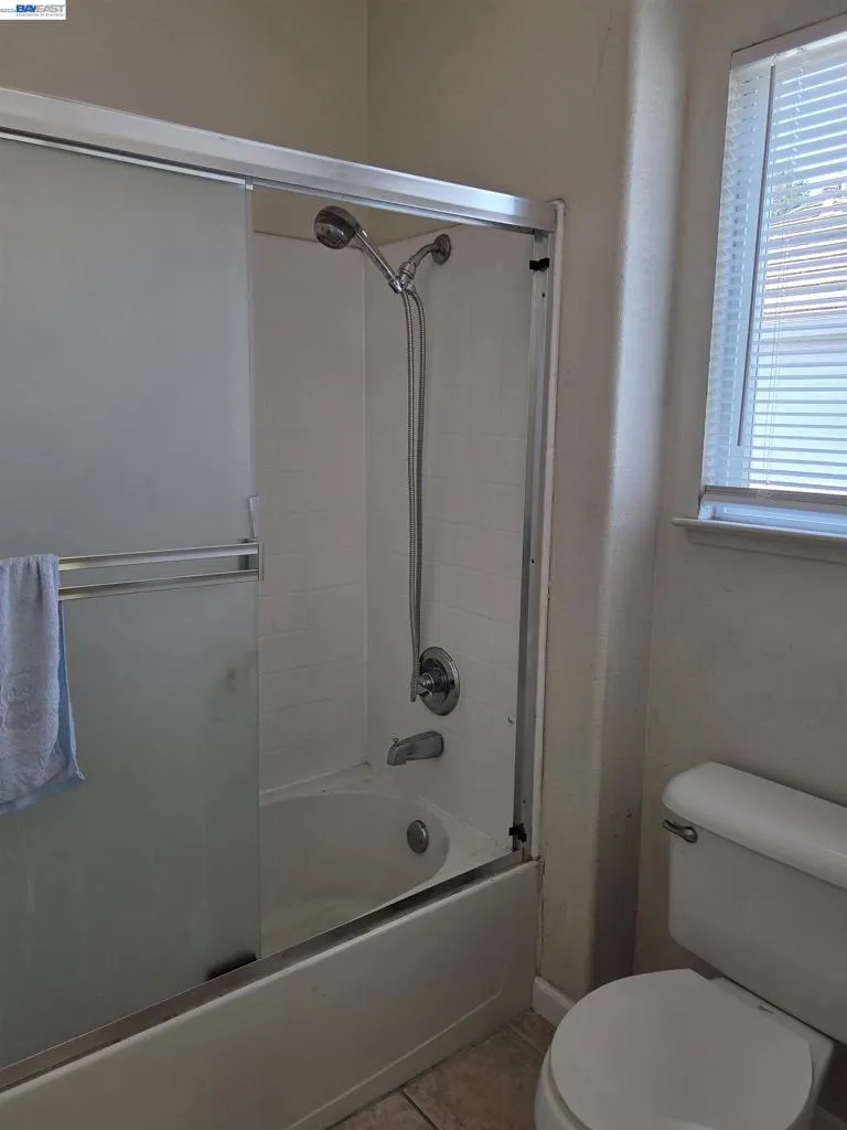 378 Alvarado St San Leandro, CA 94577