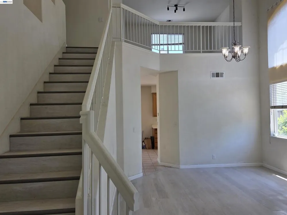378 Alvarado St San Leandro, CA 94577