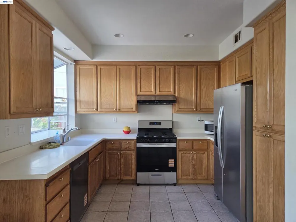 378 Alvarado St San Leandro, CA 94577