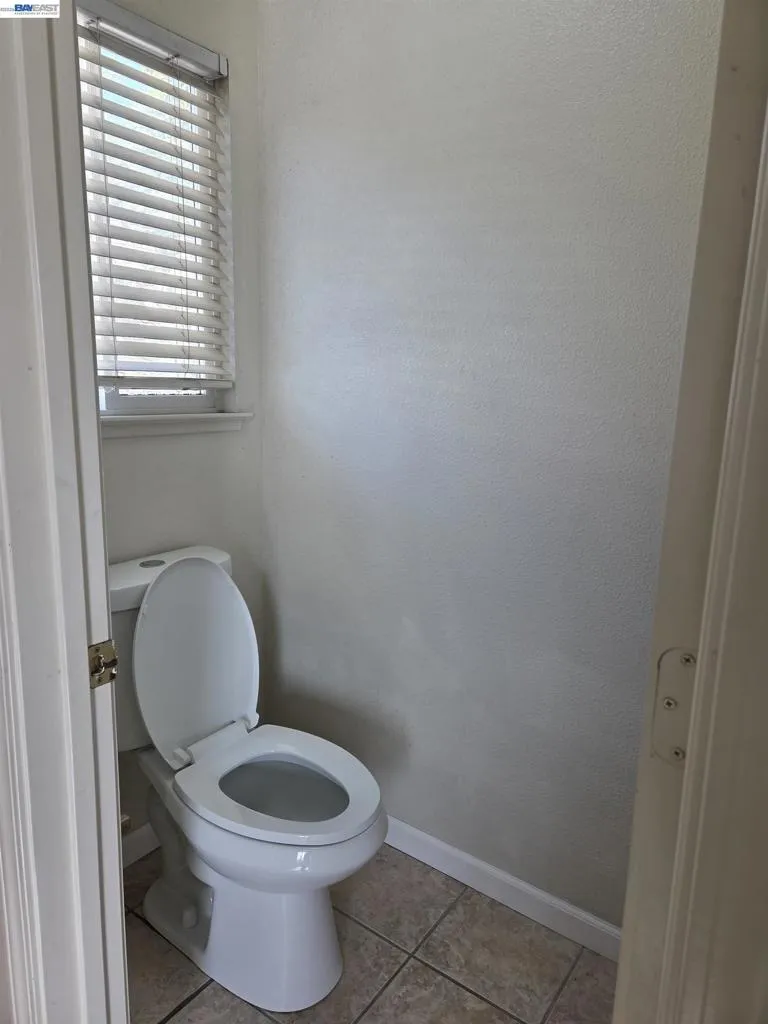 378 Alvarado St San Leandro, CA 94577