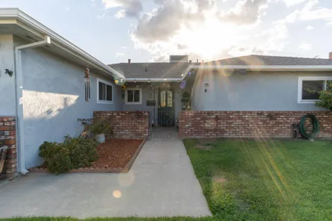 2869 Hillcrest Street