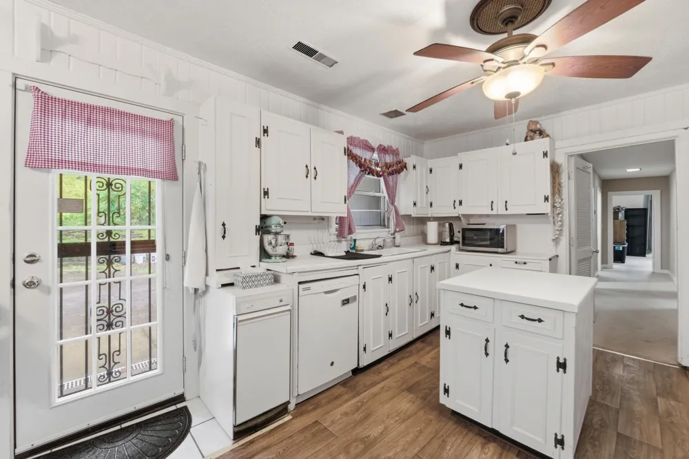 700 Contour Avenue South Pittsburg, TN 37380