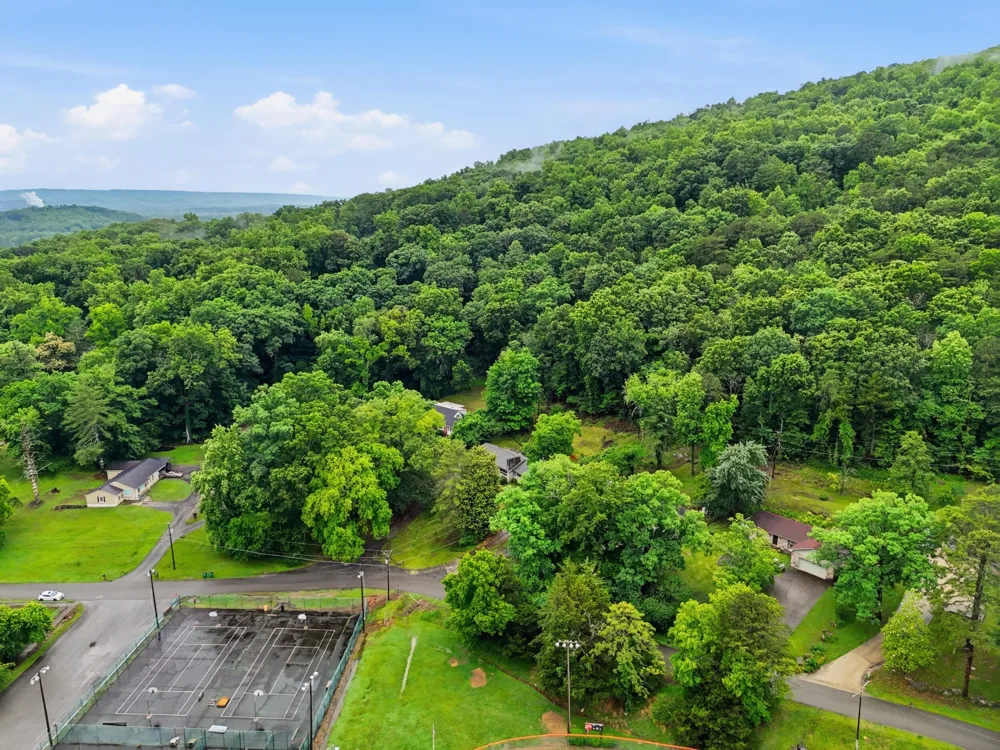 700 Contour Avenue South Pittsburg, TN 37380