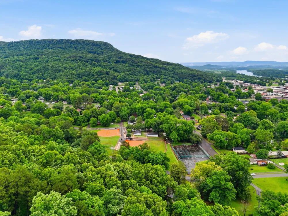 700 Contour Avenue South Pittsburg, TN 37380