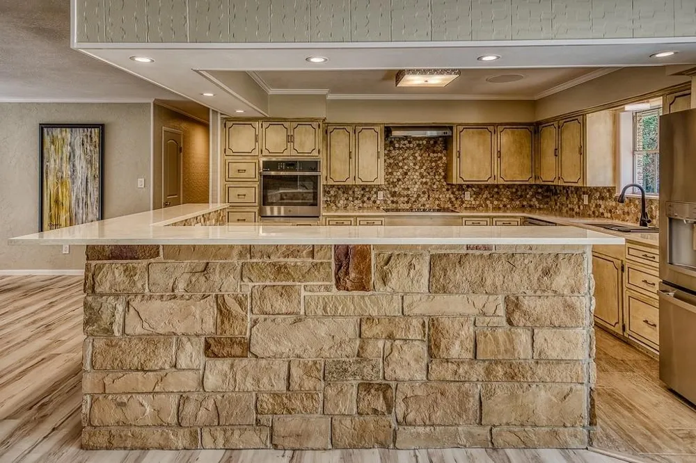5504 Hillside Brenham, TX 77833