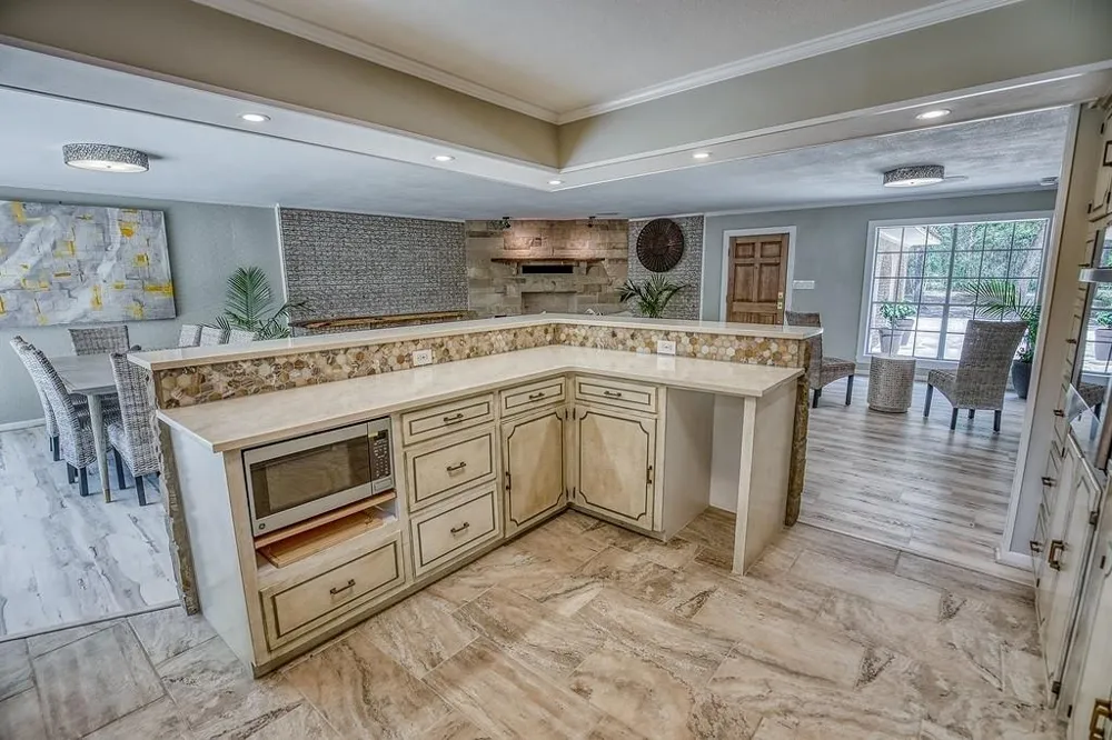 5504 Hillside Brenham, TX 77833