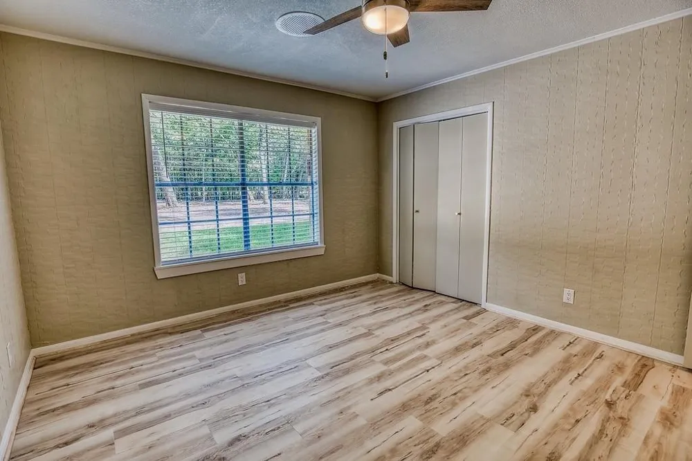 5504 Hillside Brenham, TX 77833