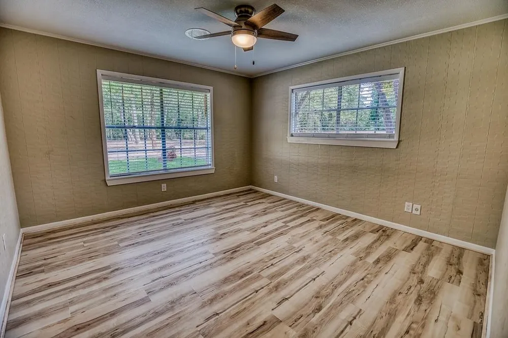 5504 Hillside Brenham, TX 77833