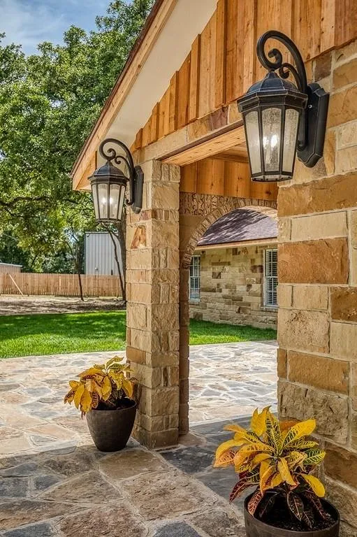 5504 Hillside Brenham, TX 77833