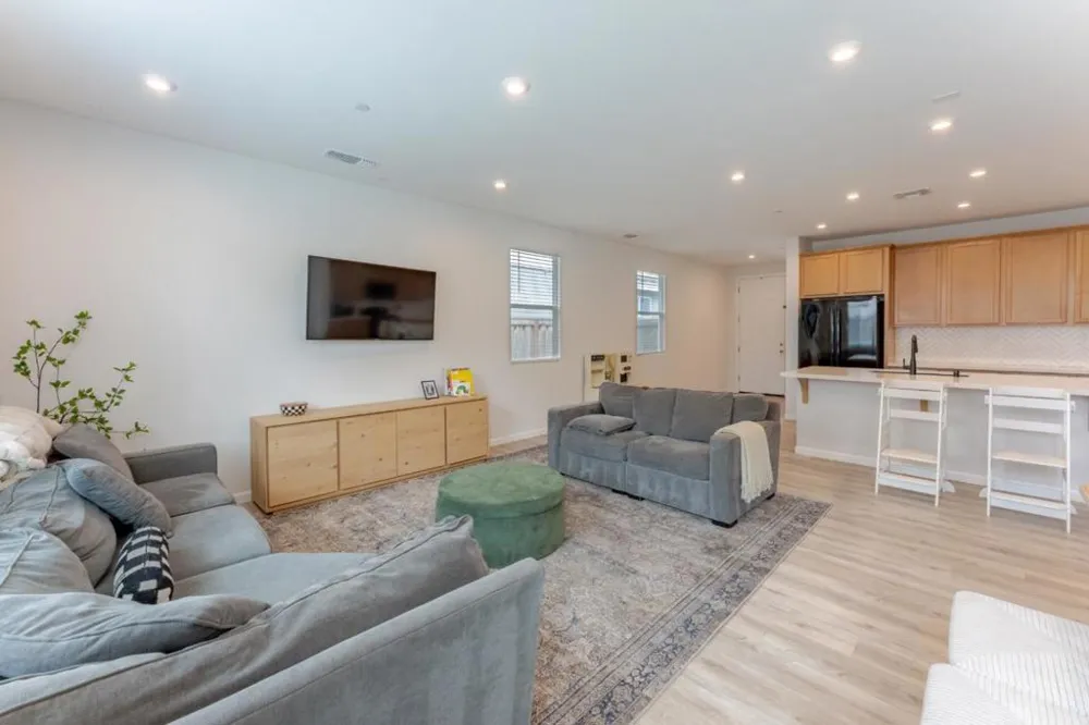 9584 Del Seis Drive Sacramento, CA 95829