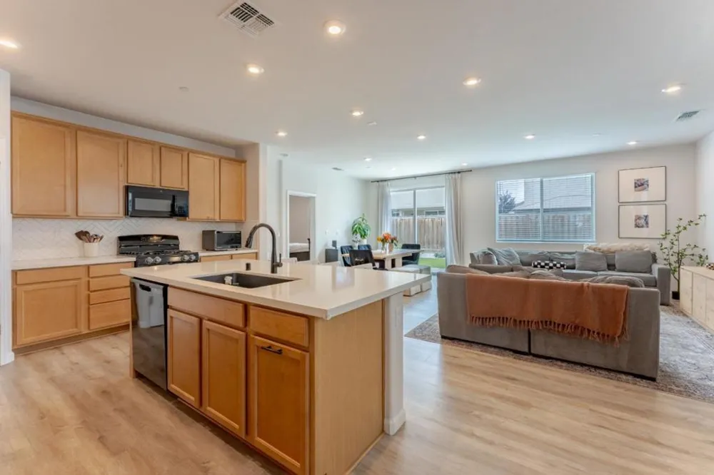 9584 Del Seis Drive Sacramento, CA 95829