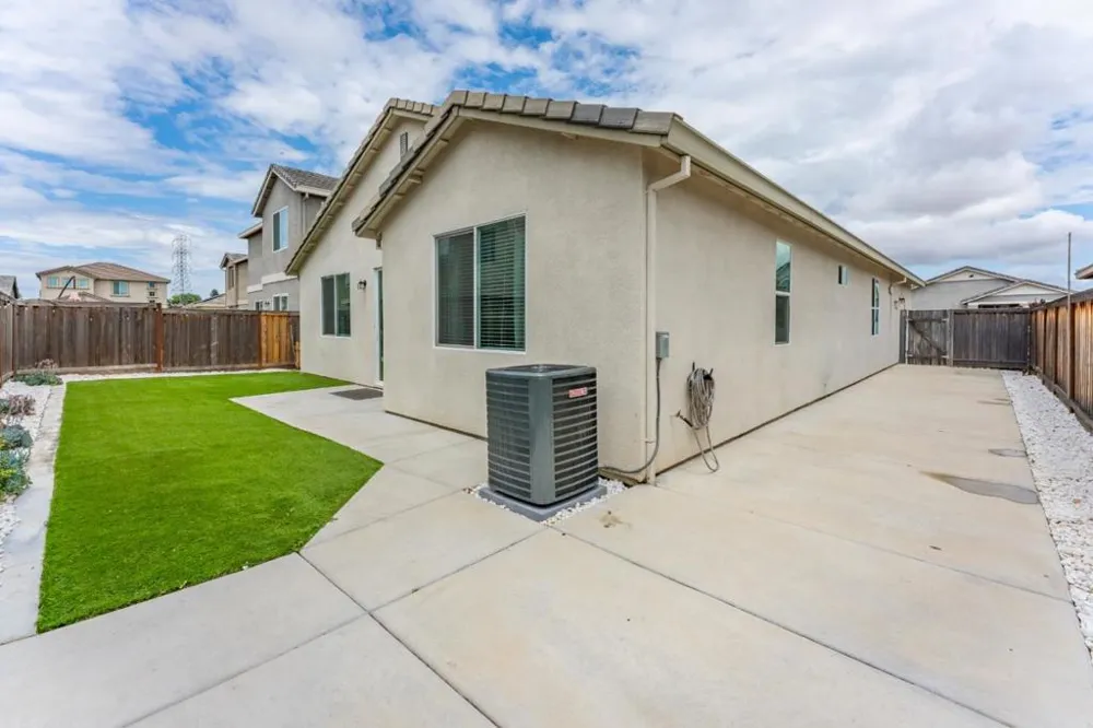 9584 Del Seis Drive Sacramento, CA 95829