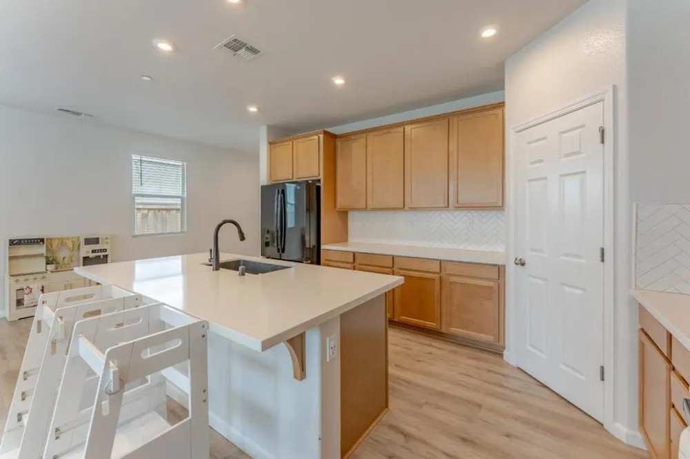 9584 Del Seis Drive Sacramento, CA 95829