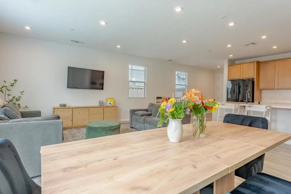 9584 Del Seis Drive Sacramento, CA 95829