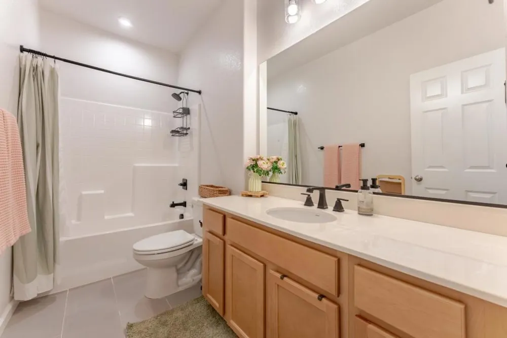 9584 Del Seis Drive Sacramento, CA 95829
