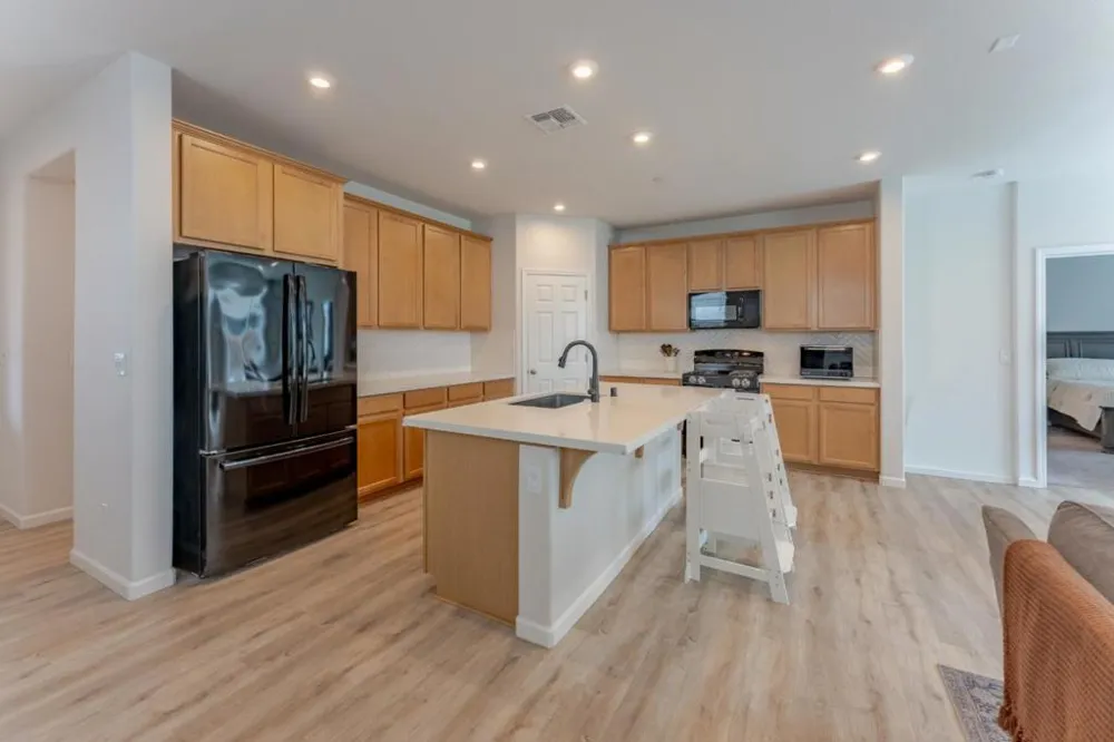 9584 Del Seis Drive Sacramento, CA 95829