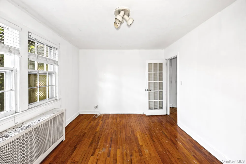 674 Henry Street Uniondale, NY 11553